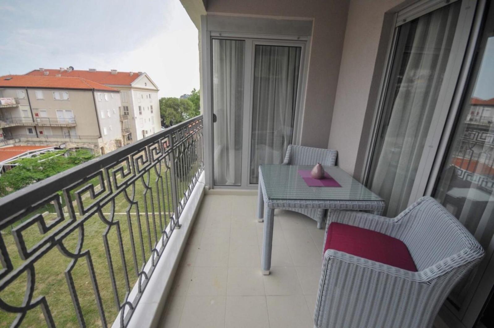 Seaside Apartments Petrovac ภายนอก รูปภาพ