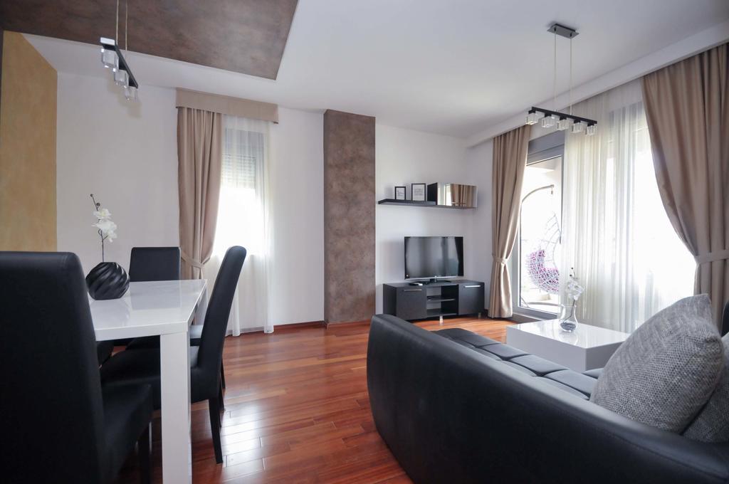 Seaside Apartments Petrovac ภายนอก รูปภาพ